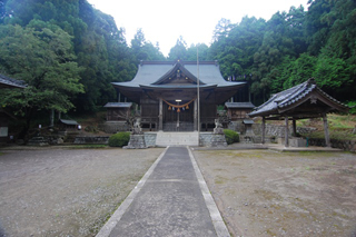 石座神社近景